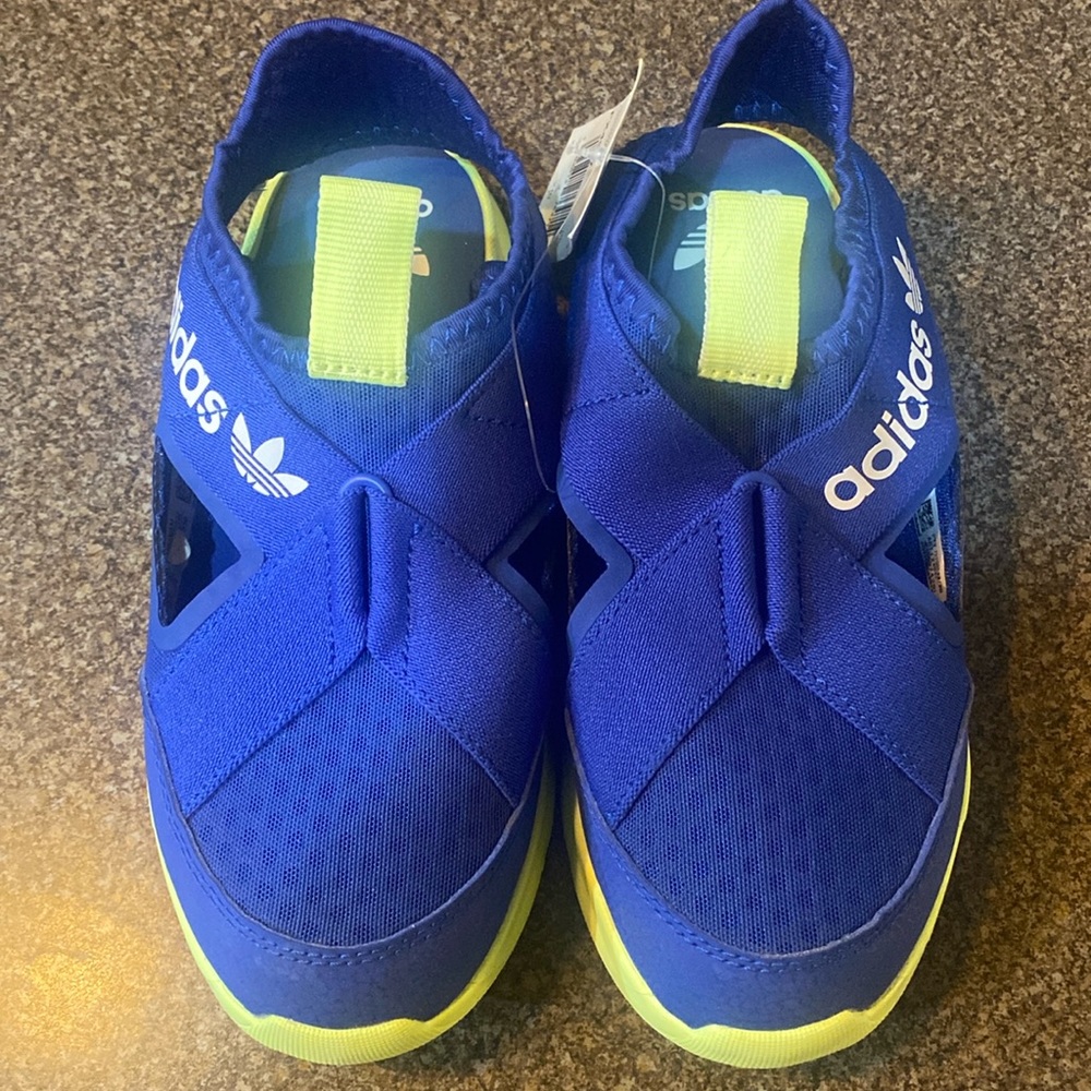 NWT kids ADIDAS water shoes